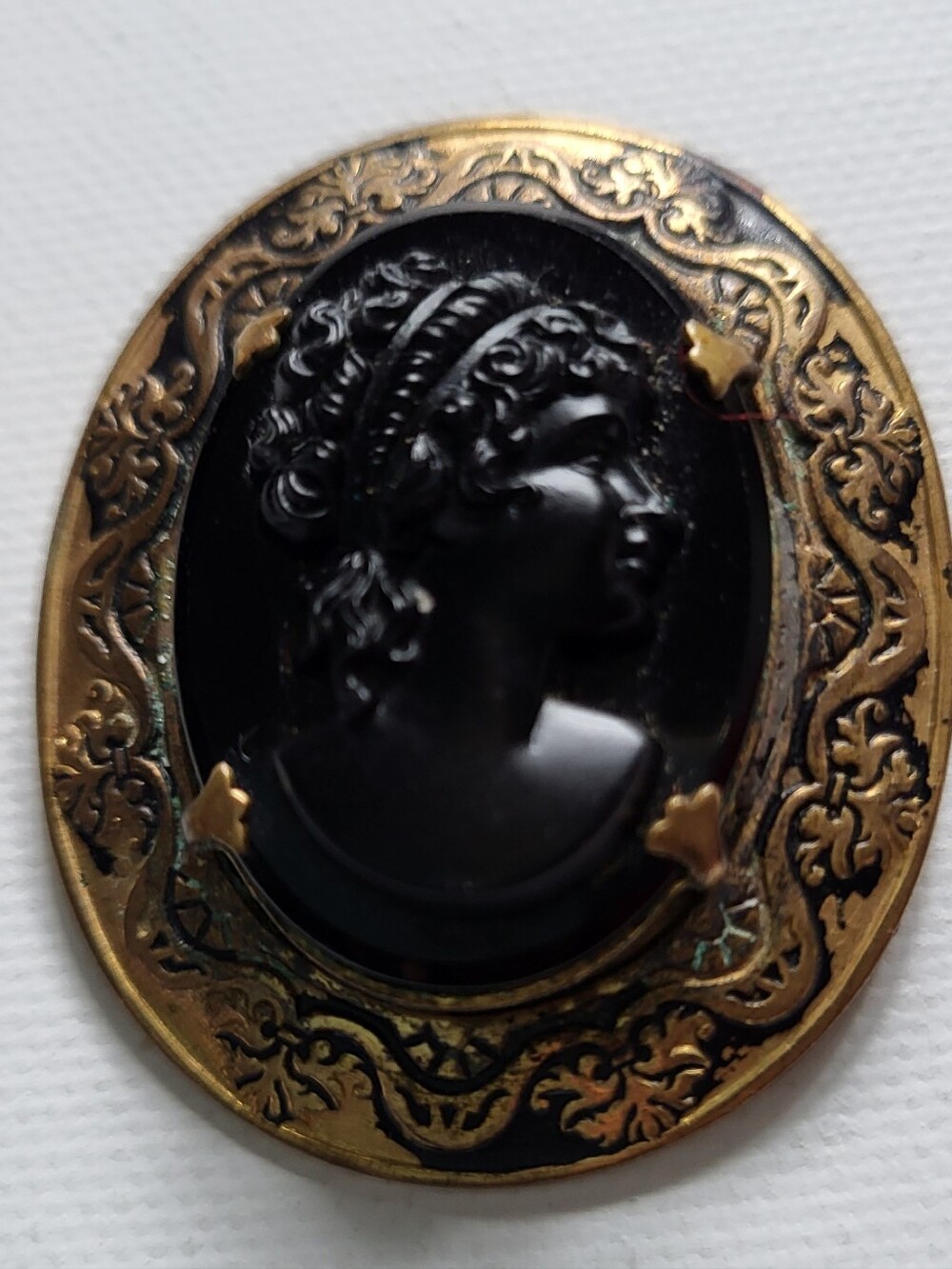 Vintage Black Glass Cameo Brooch with Gold-Tone Frame
